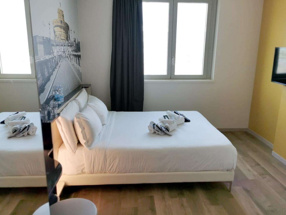 SUPERIOR, DOUBLE BED