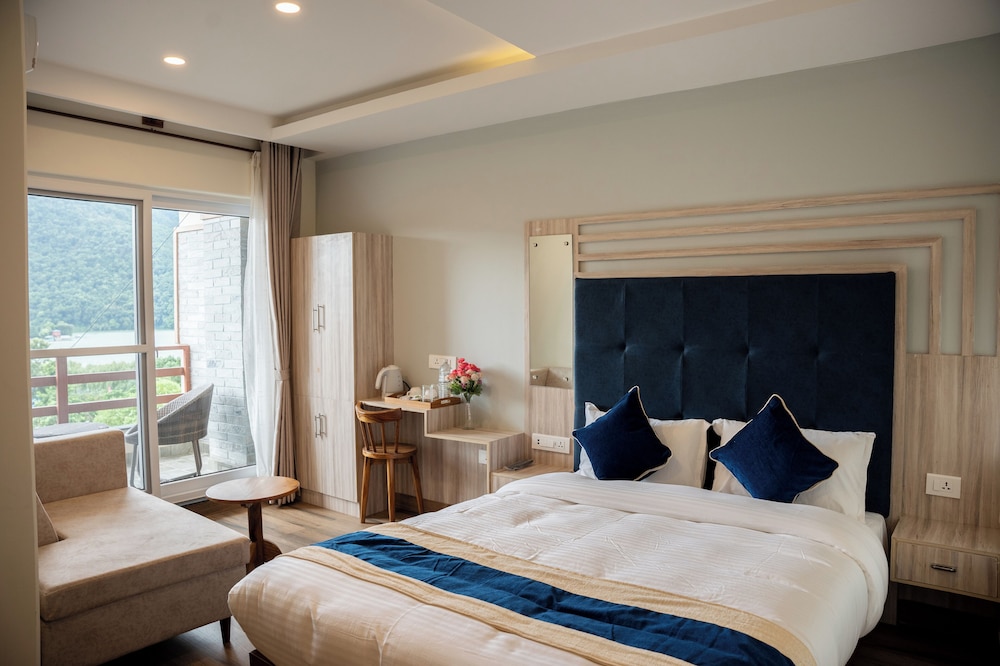 Hotel Adam 8/48