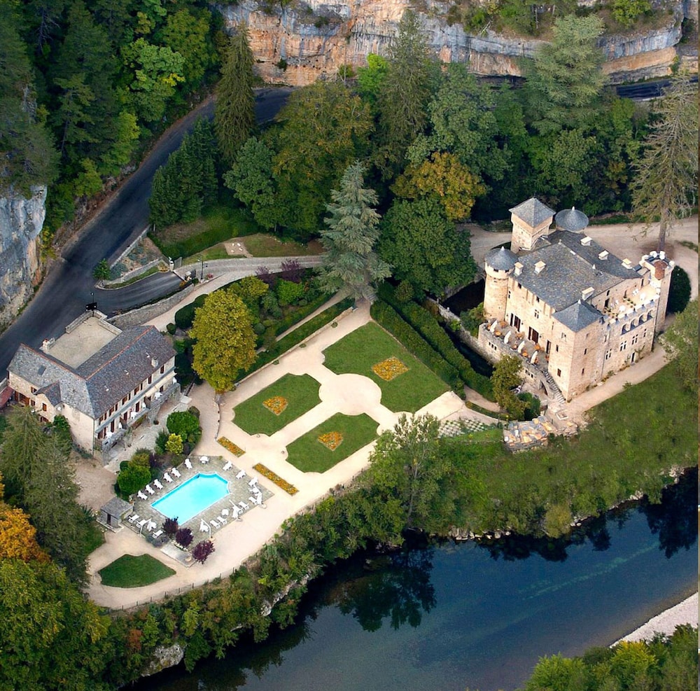 Chateau De La Caze 43/50
