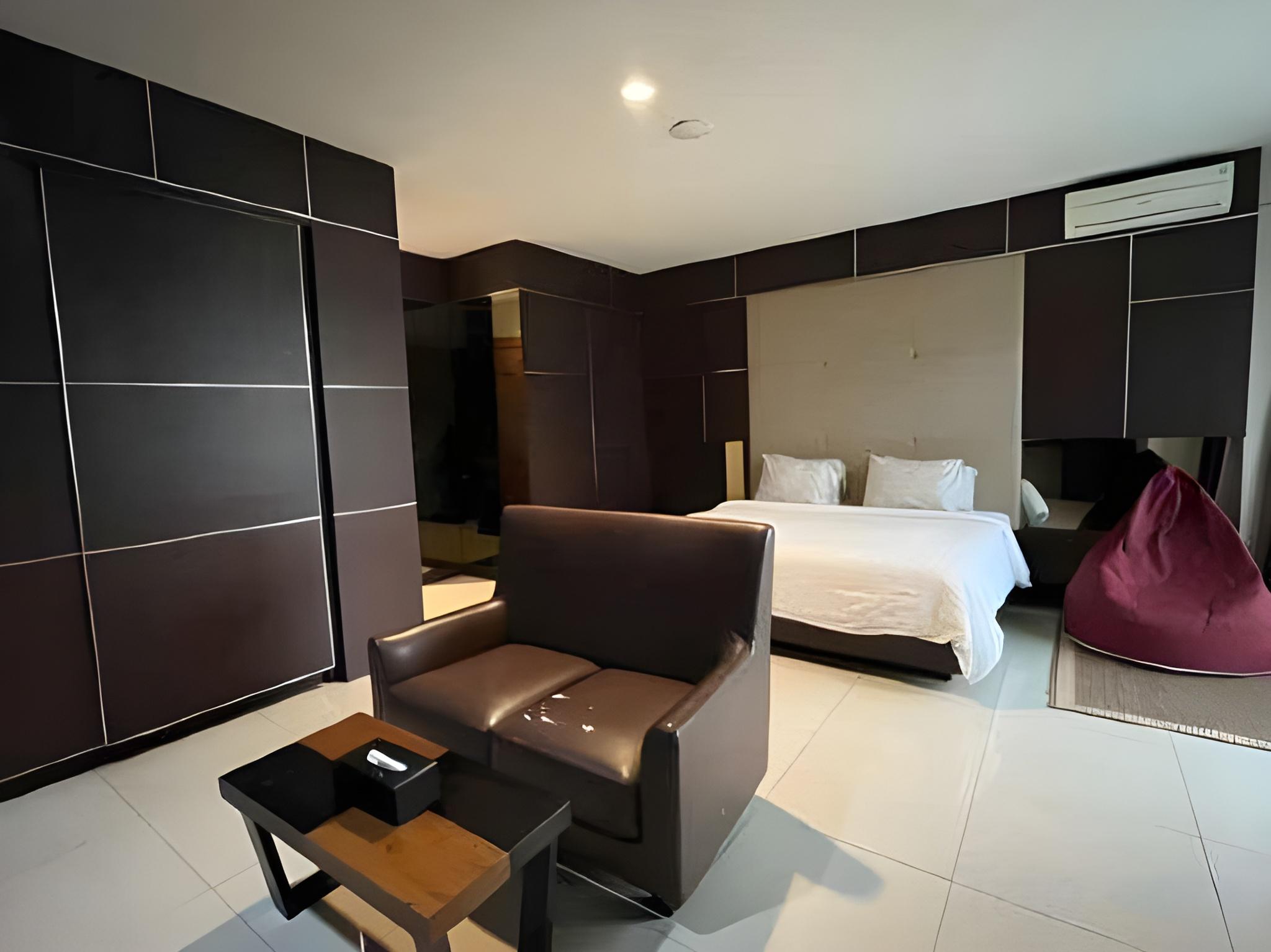 Hotel Balcony Sukabumi 12/28