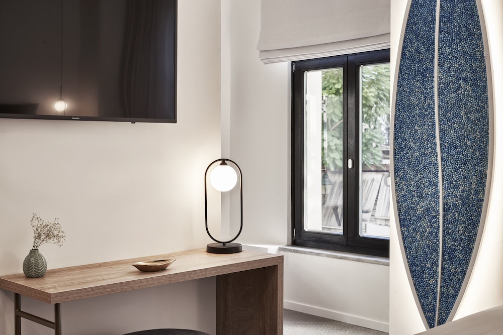 NLH Monastiraki | Neighborhood Lifestyle Hotels 50/50