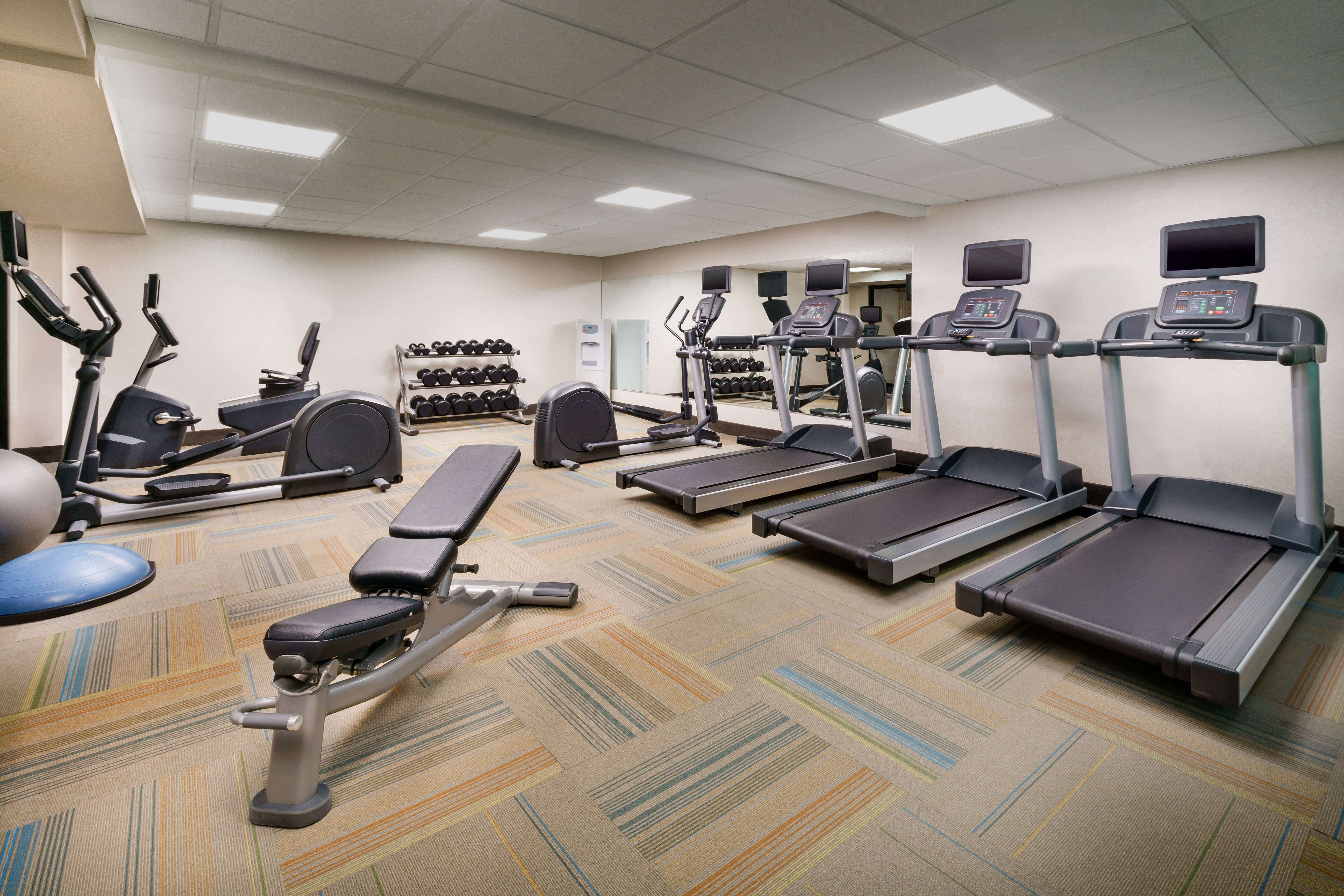Holiday Inn Express Boston 40/63