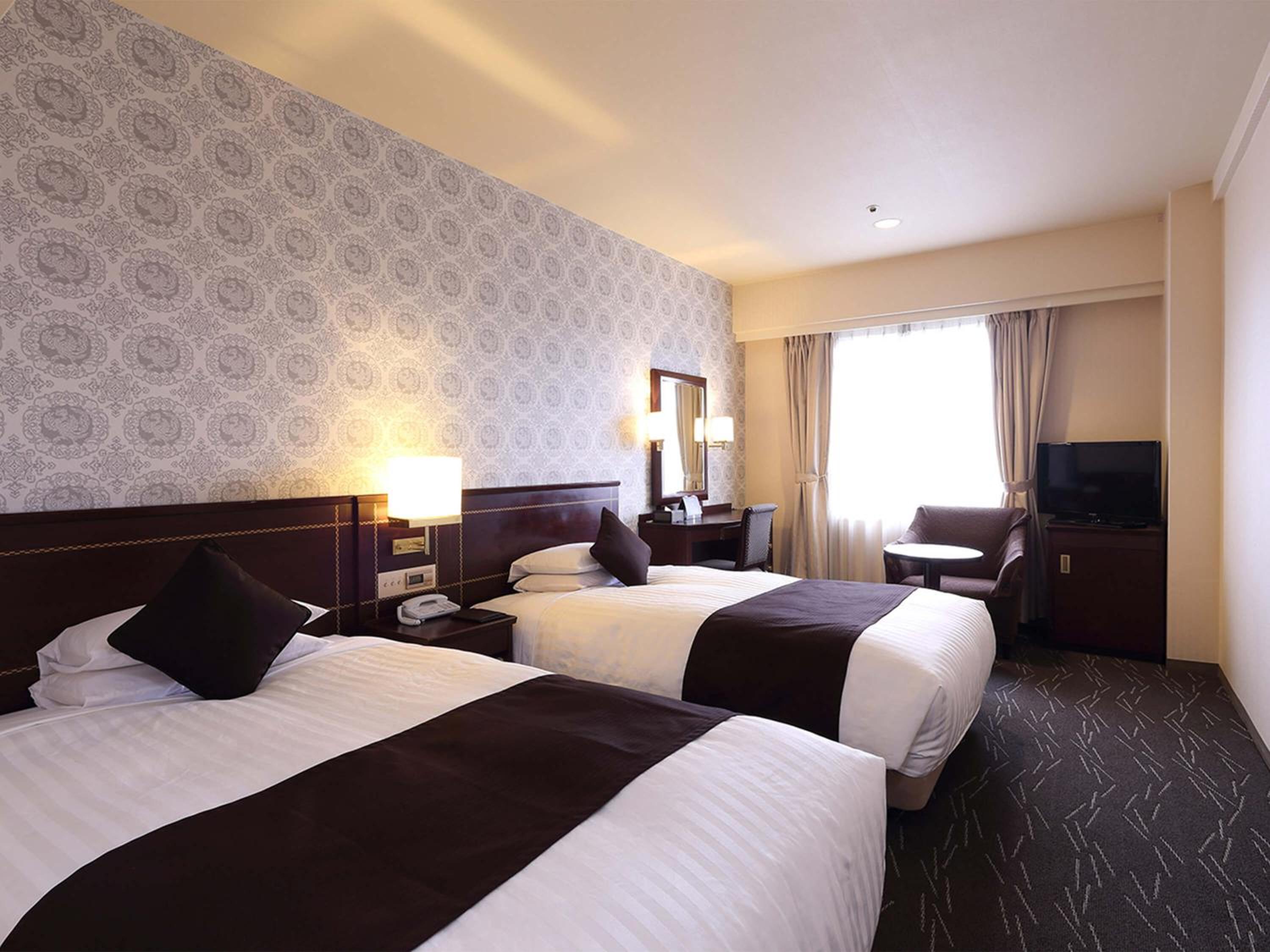Standard, Twin Beds, Adult Only, Smoking