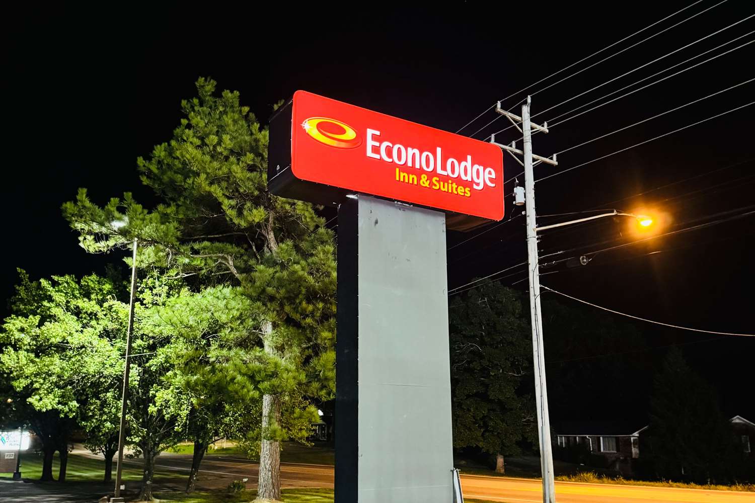 Econo Lodge Inn & Suites Centerville TN 1/7