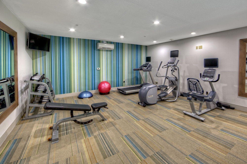 Holiday Inn Express Hotel And Suites Crossville 18/35