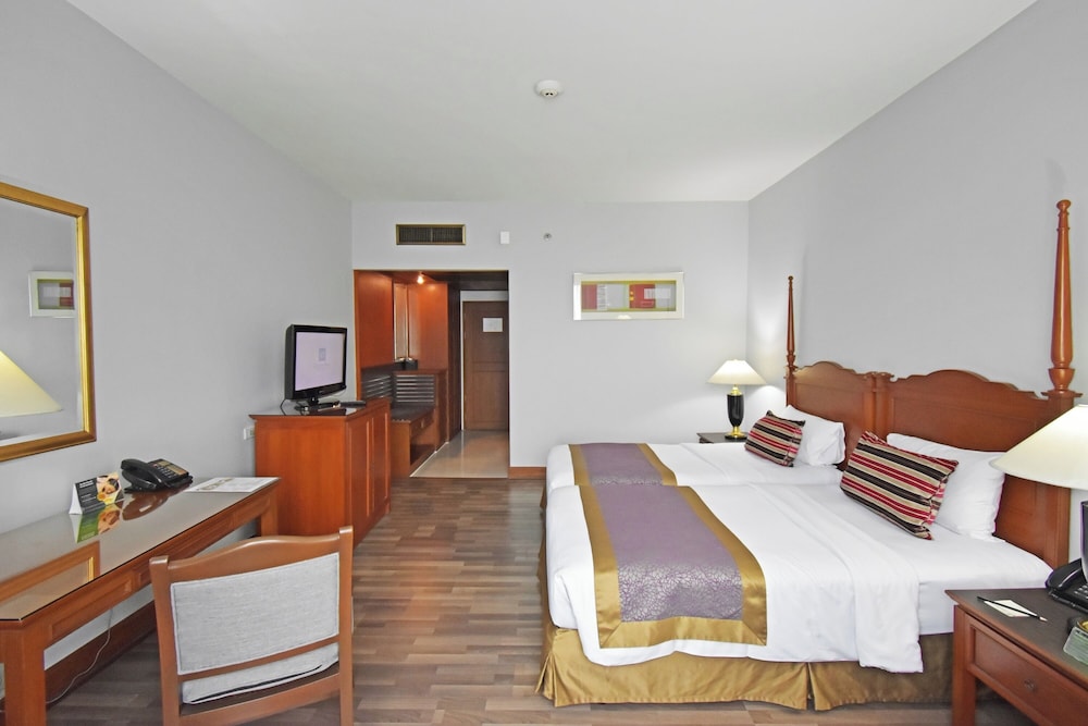 Deluxe Double or Twin Room