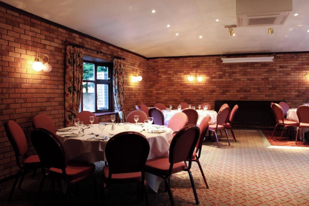 OYO Blaby Westfield Hotel 62/64