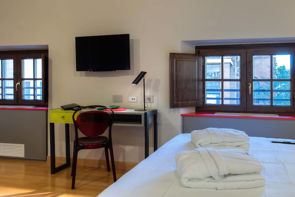 Albergo Etico Roma 18/50