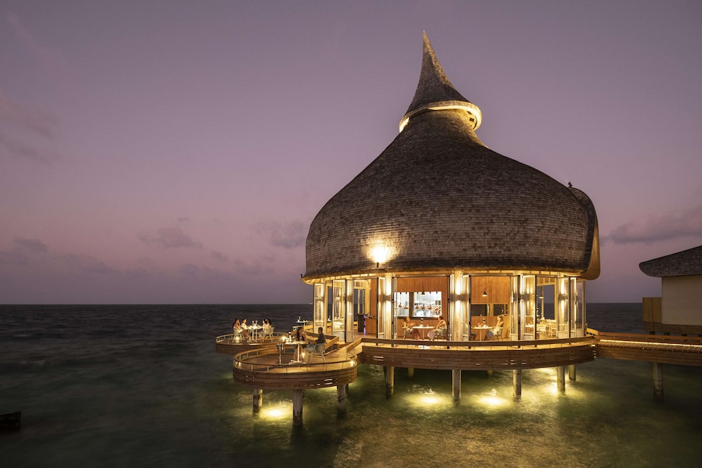 OUTRIGGER Maldives Maafushivaru Resort 3/50