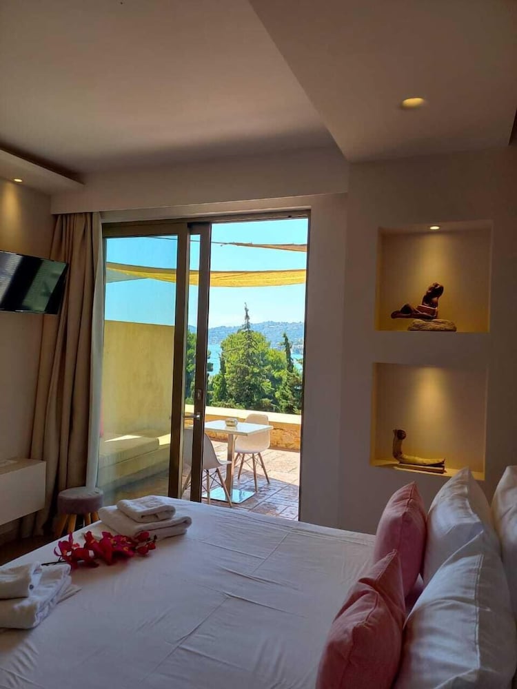 Core Luxury Suites 14/55