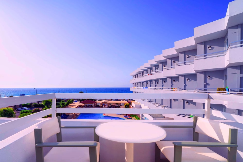 Lito Hotel 10/66