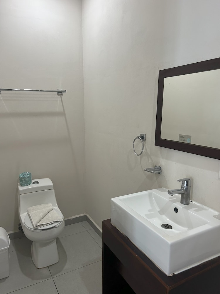 Aqua Star Boutique Hotel and Condos By Koox Luxury Collection 79/80