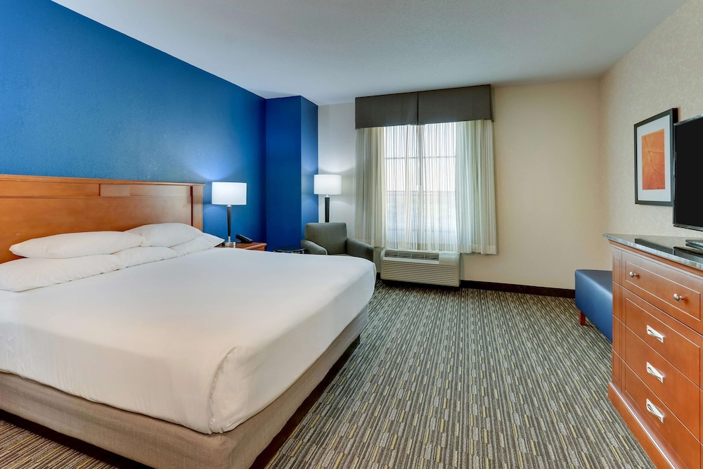 Drury Inn and Suites Sikeston 7/50