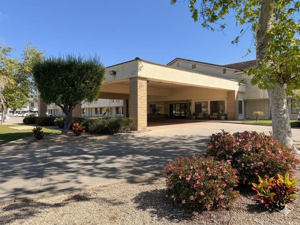 Inn of Lompoc 52/56