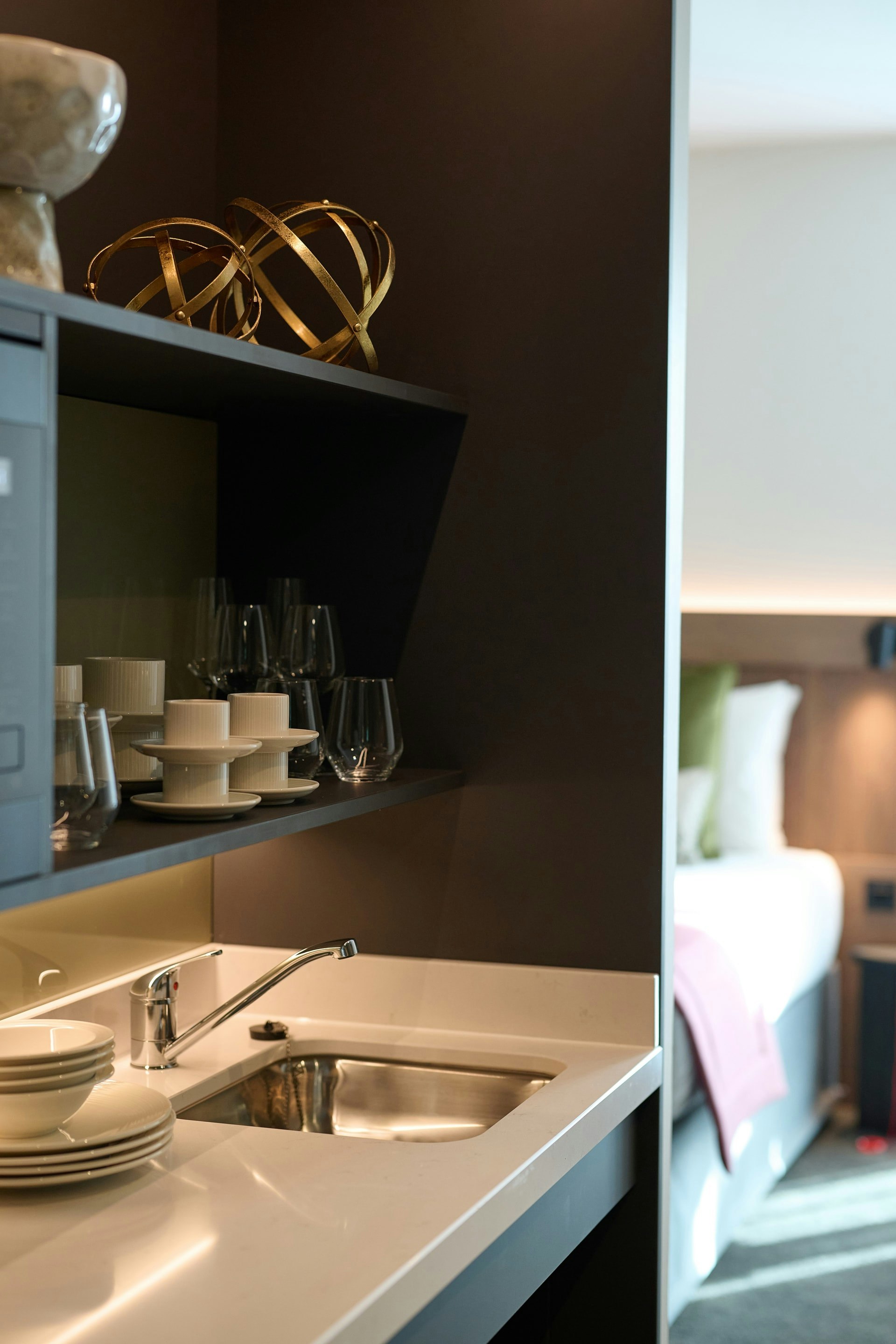 The Resident Edinburgh 50/50