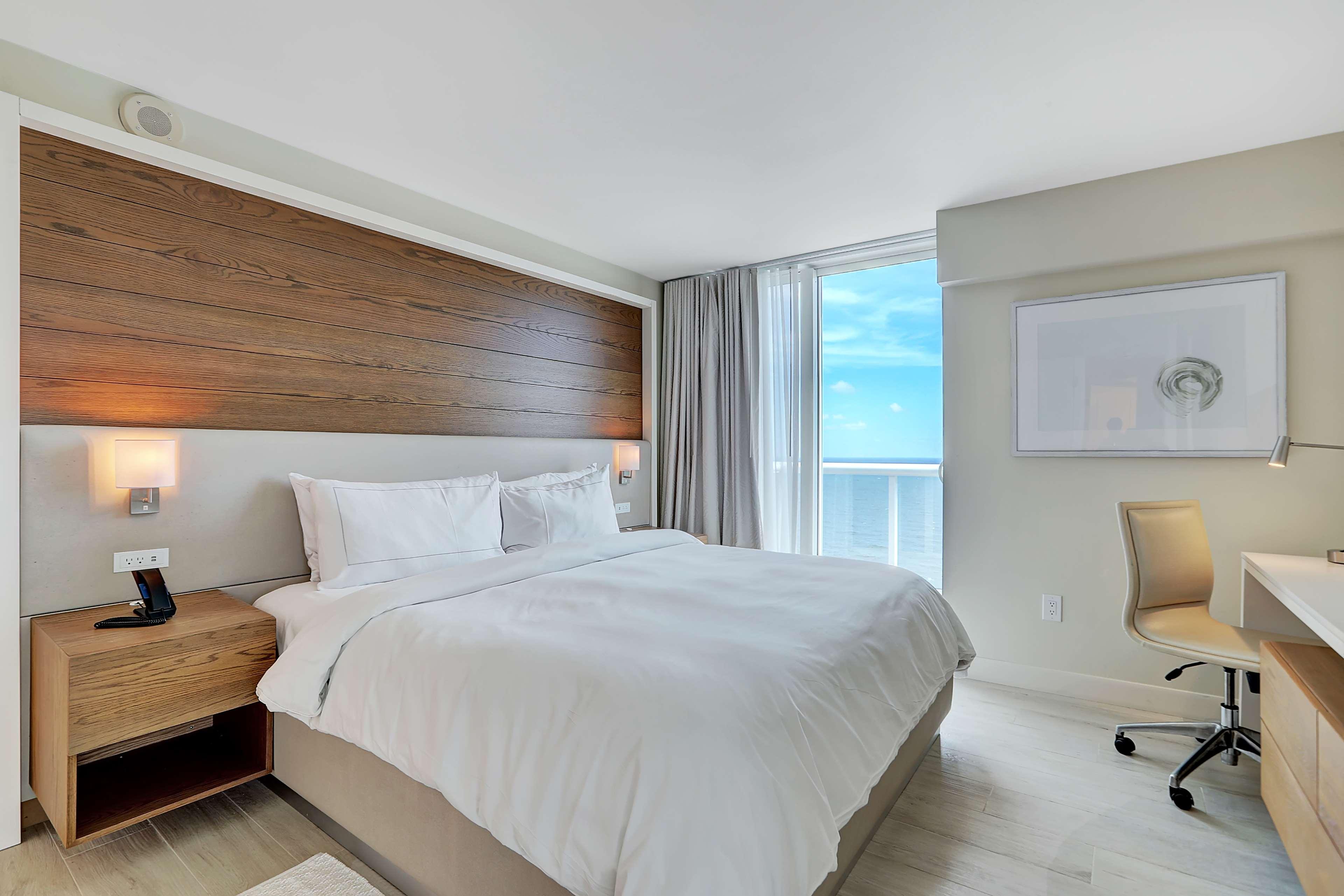 1 Bedroom, Suite, King Bed, Ocean Front, Accessible