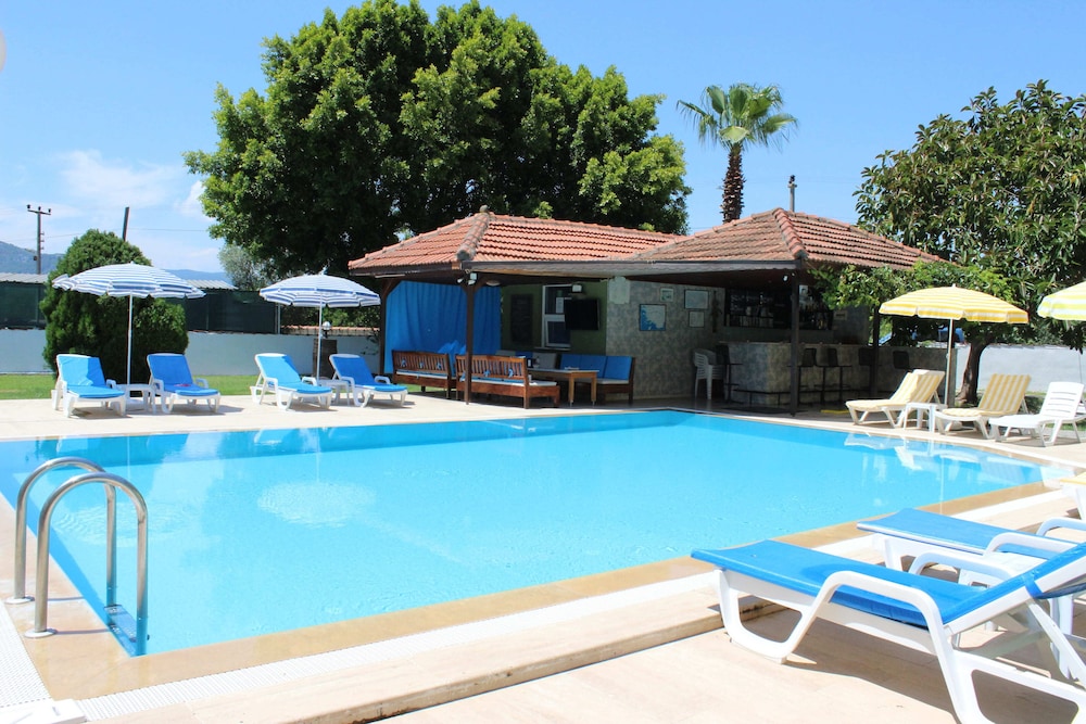 Adilan Villas and Apartments 4/50