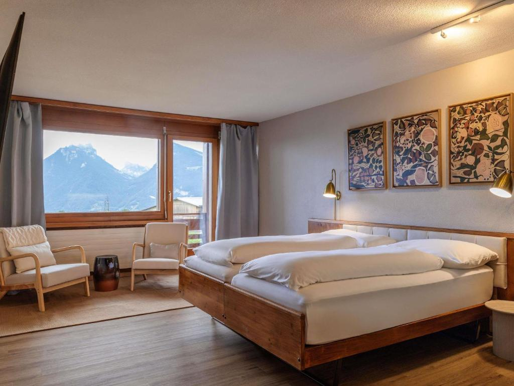 Hotel Aeschi Interlaken - Handwritten Collection 3/12