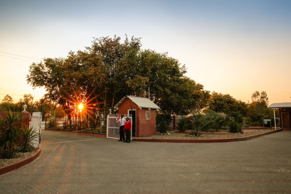 Mokoro Lodge photo5