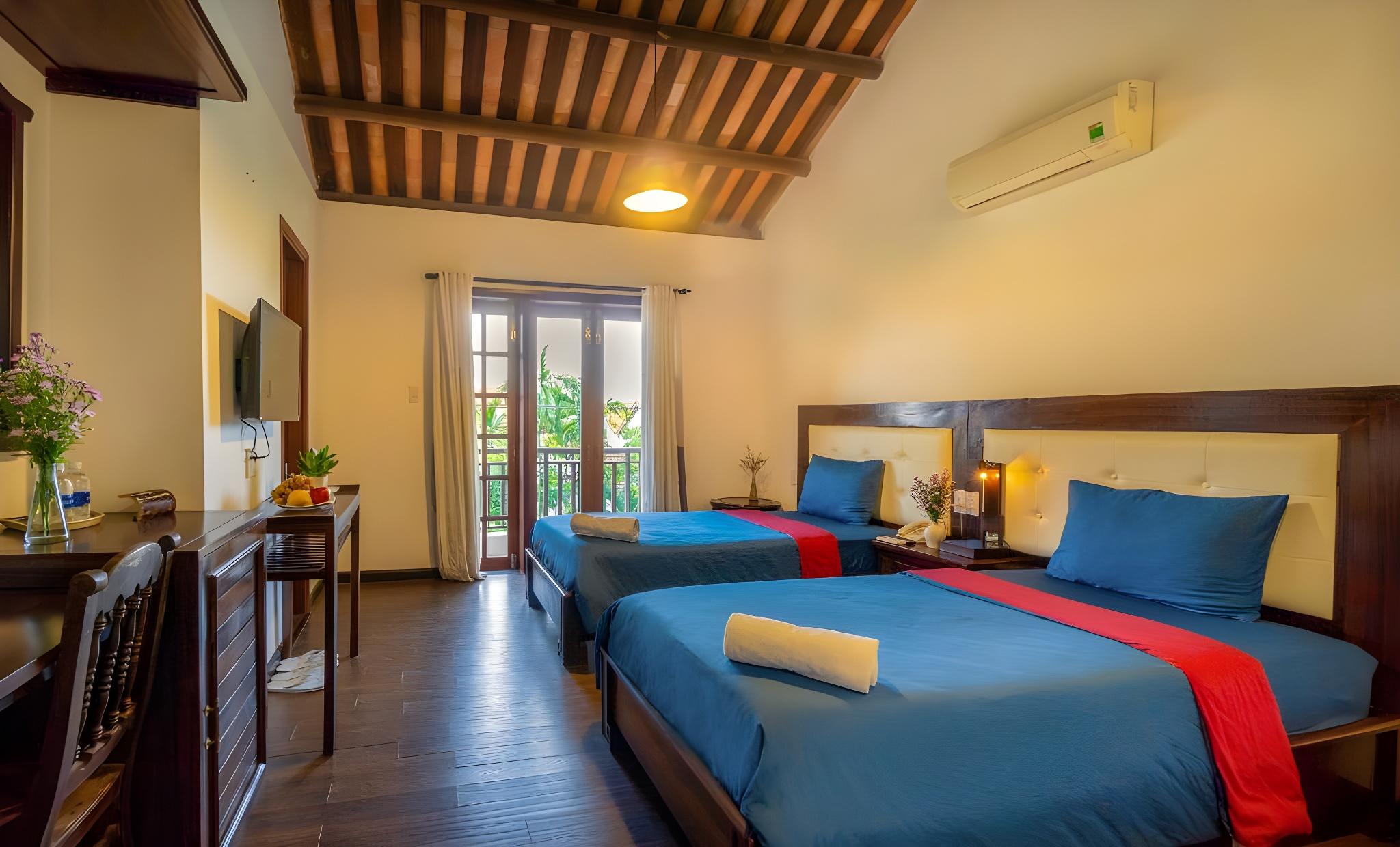 Mixed Dorm, Economy