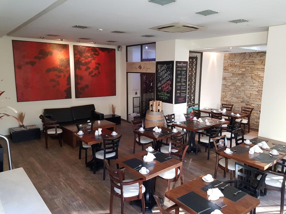 Villaggio Hotel Boutique 32/37