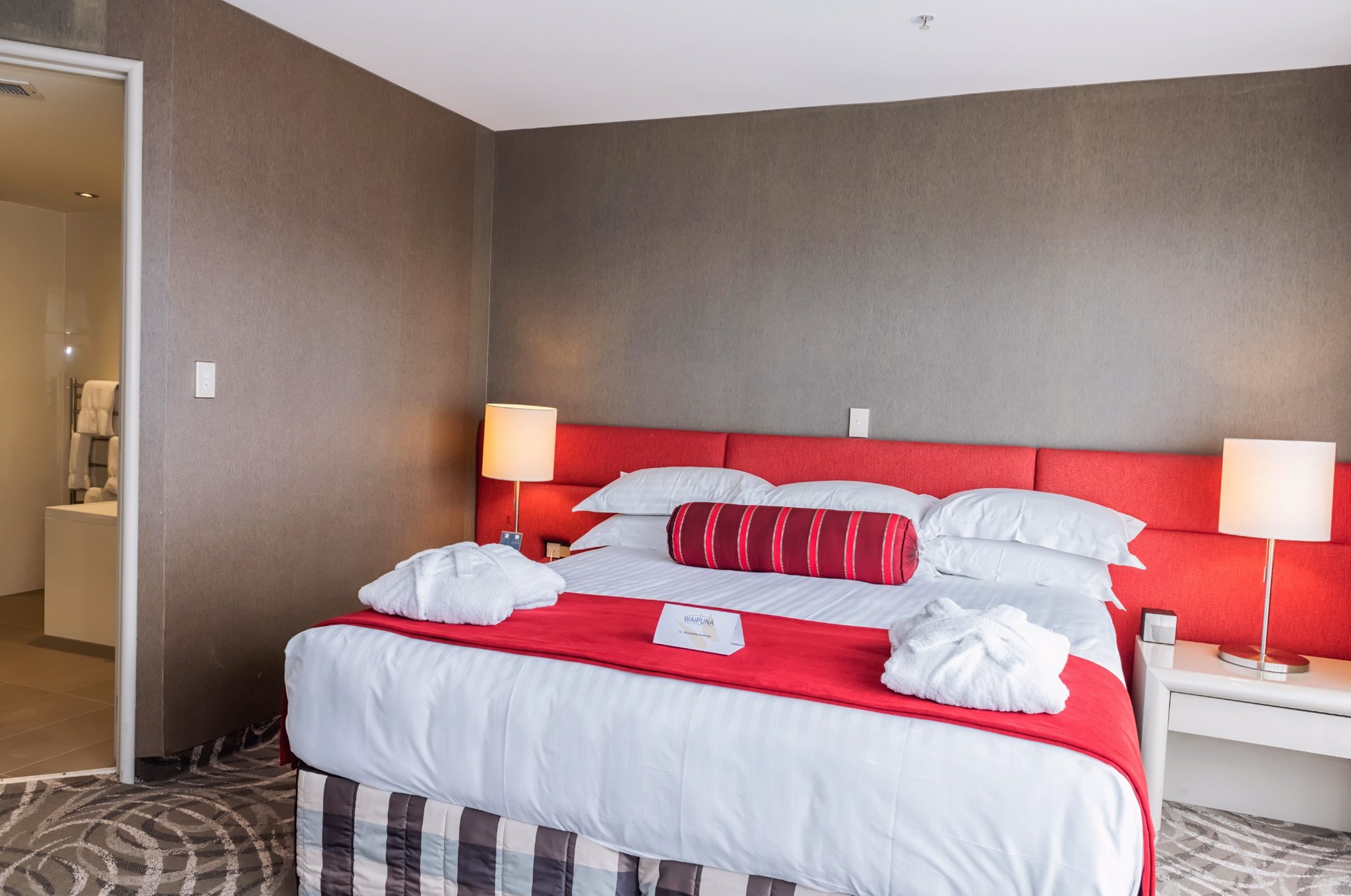 AMBASSADOR, SUITE