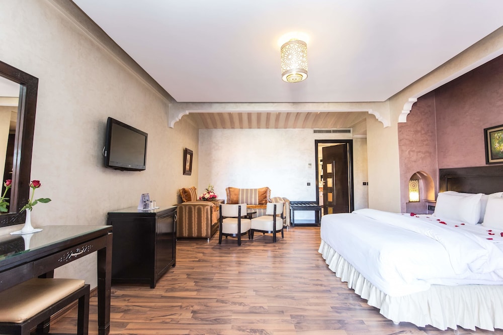 Hotel Almas 13/50