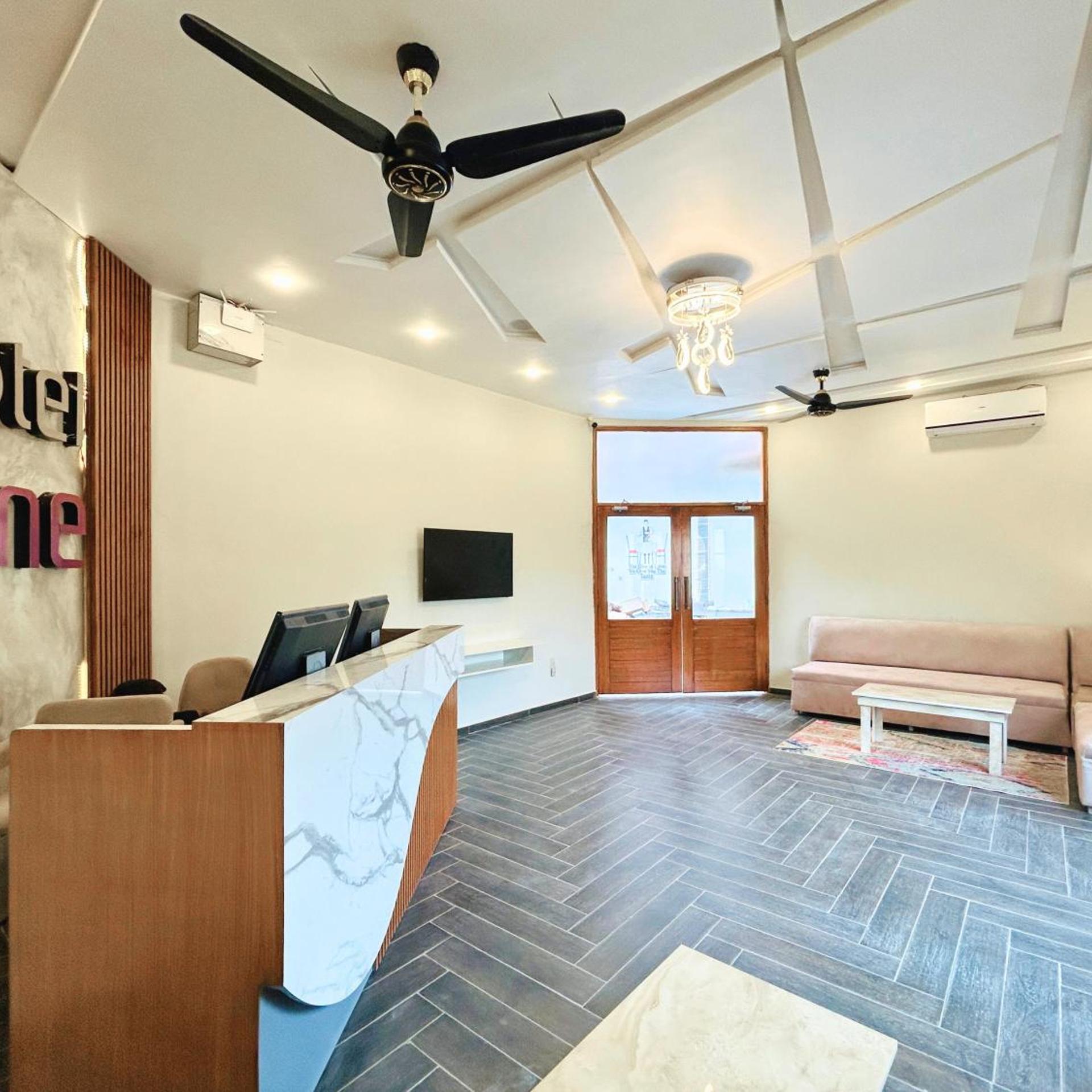 Hotel One University Sukkur 20/65