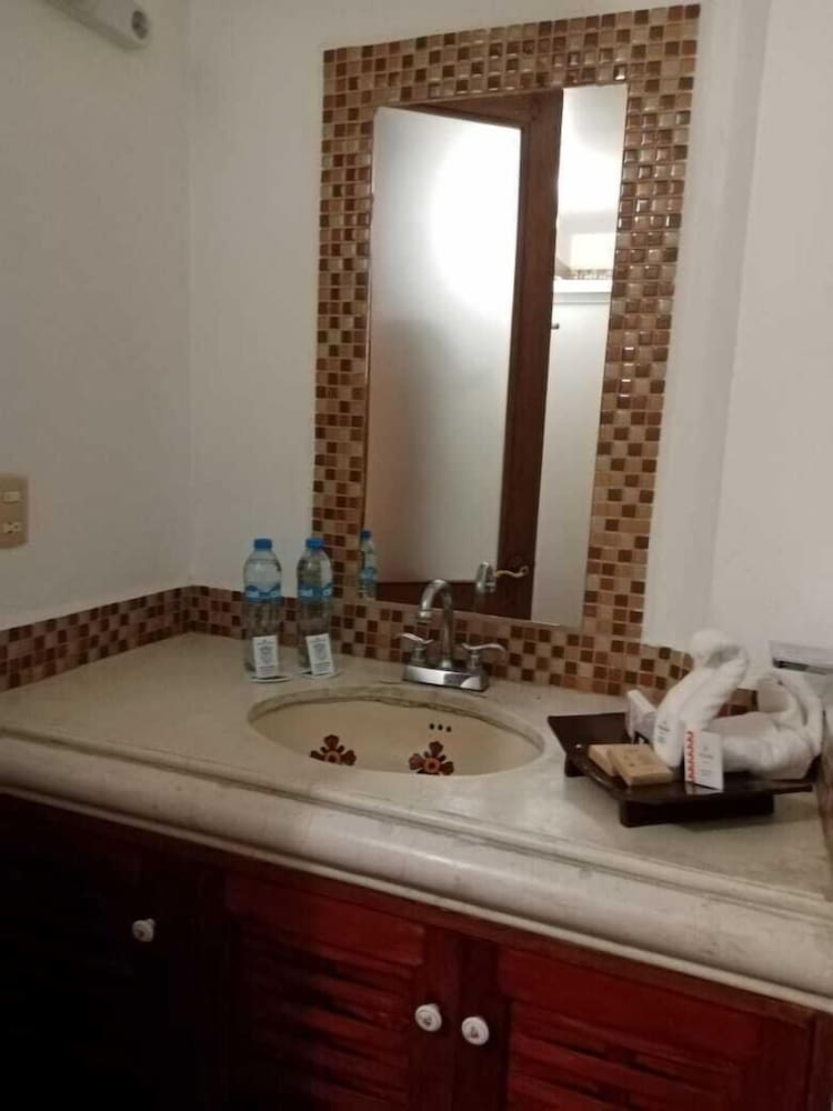 Hotel Real del Valle 49/50