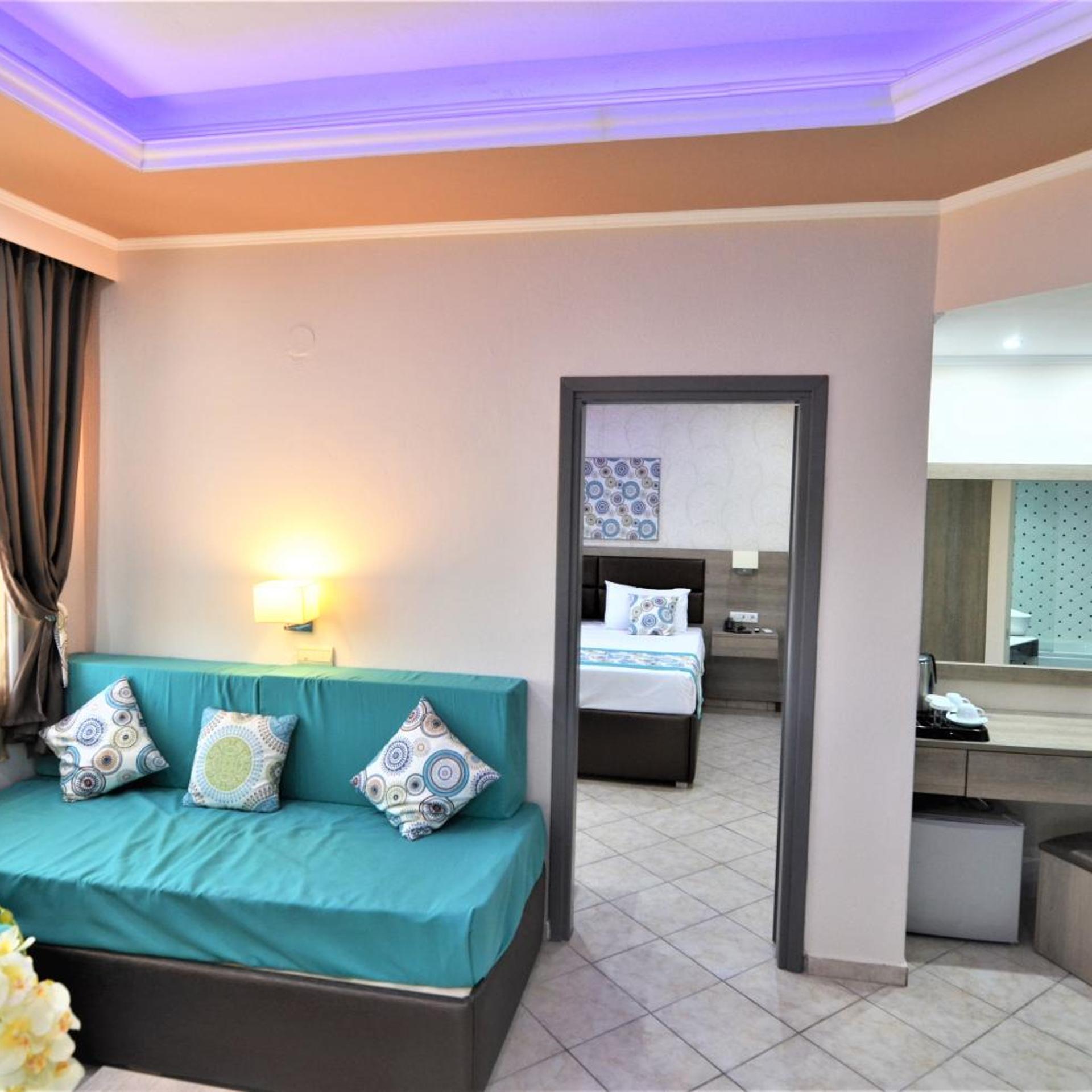 Grand Beach Hotel 46/67