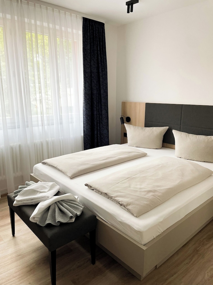 COMFORT, DOUBLE BED