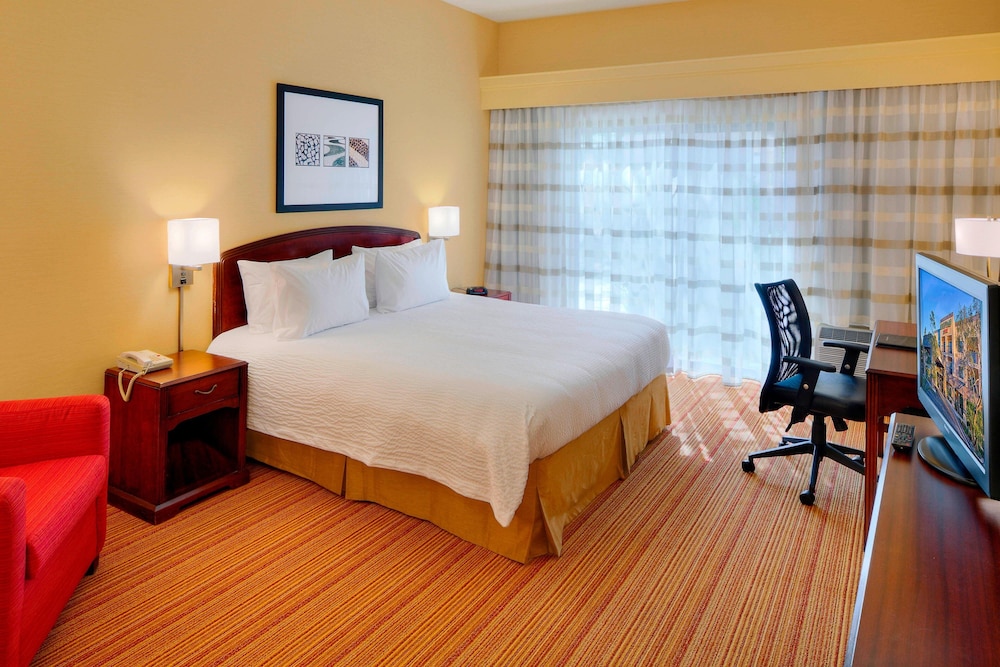 Courtyard by Marriott San Diego Carlsbad 6/27