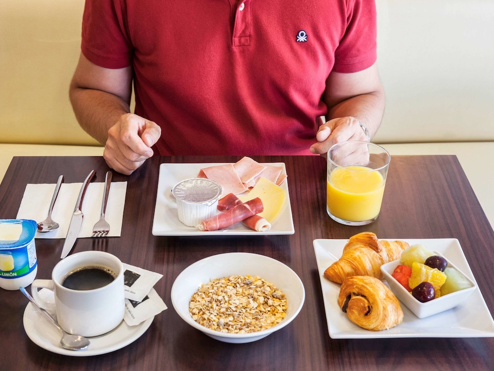 IBIS BARCELONA RIPOLLET 29/72