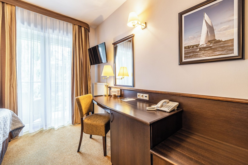 Hotel Warszawa SPA and Resort 30/50