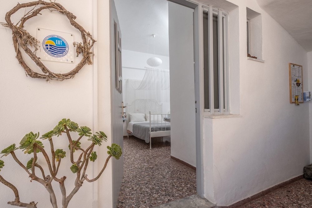 Sagma Rooms Santorini 6/60