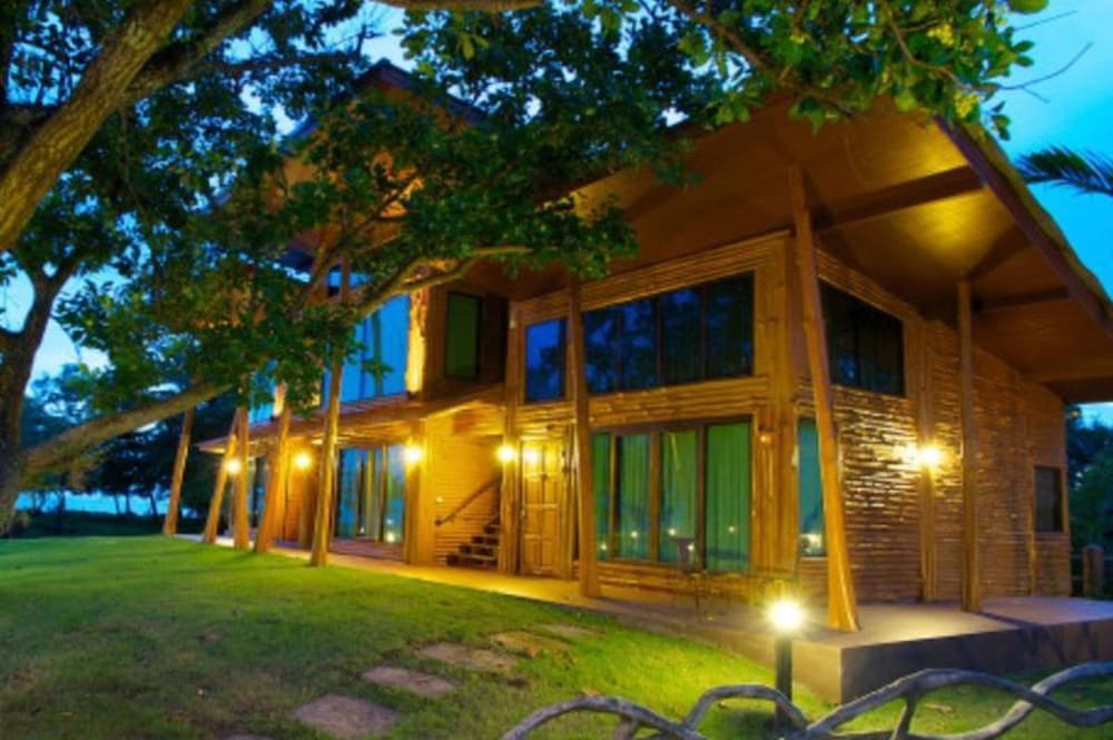 Blues River Resort Chanthaburi 4/64
