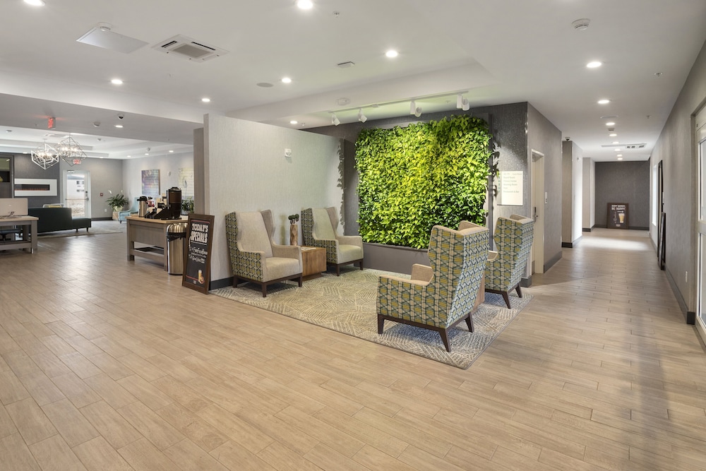 Holiday Inn Hotel Suites Decatur 34/69