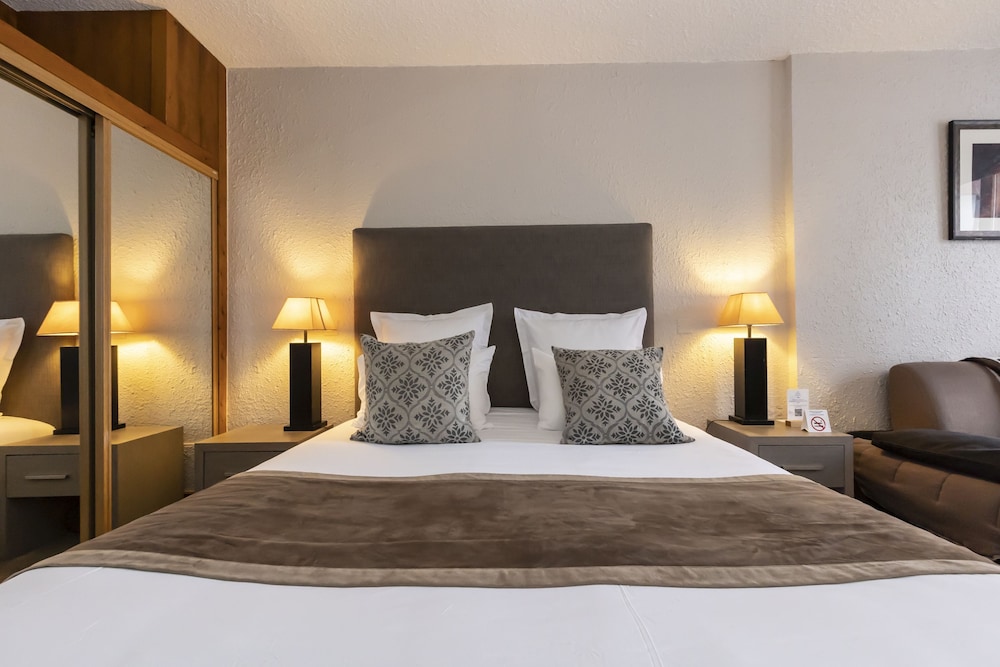SUPERIOR, DOUBLE BED