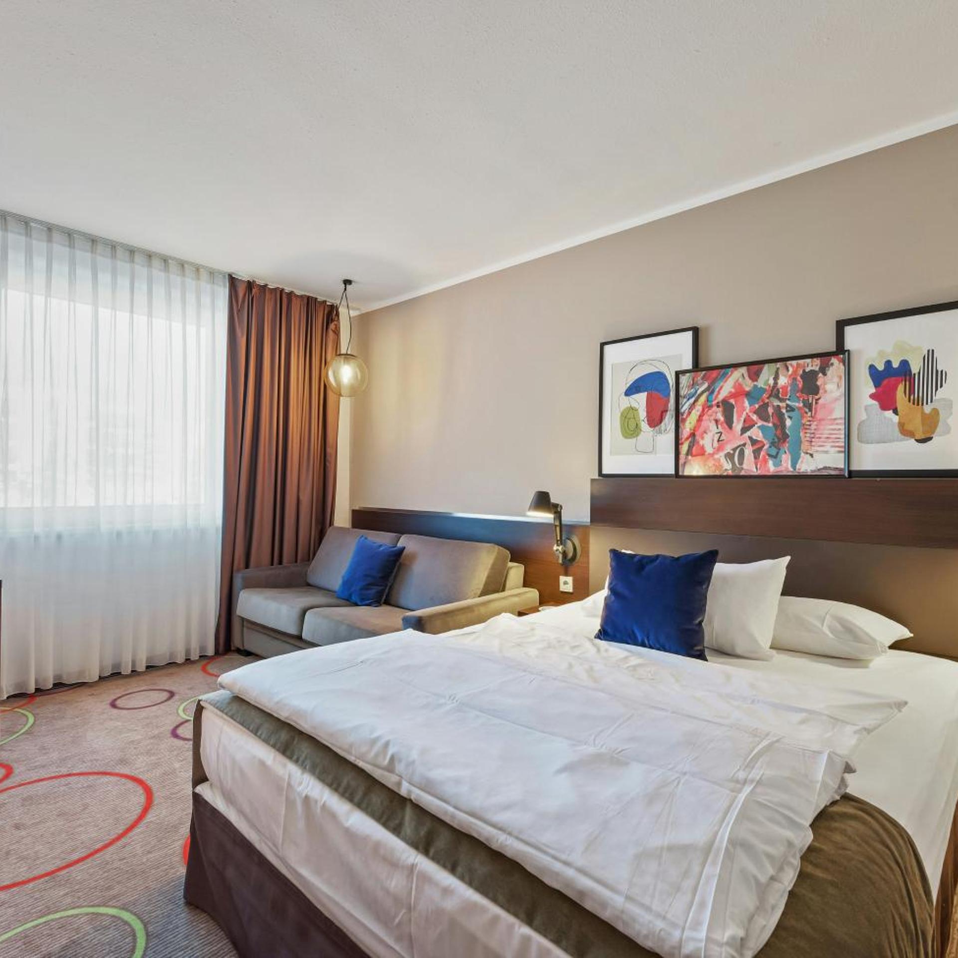 Superior, Triple, Single Bed