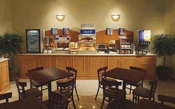 Holiday Inn Express Hotel And Suites Mankato East 62/76