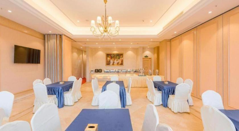 Vienna Hotel (Chongqing Jiangjin Shuangfu store) 54/64