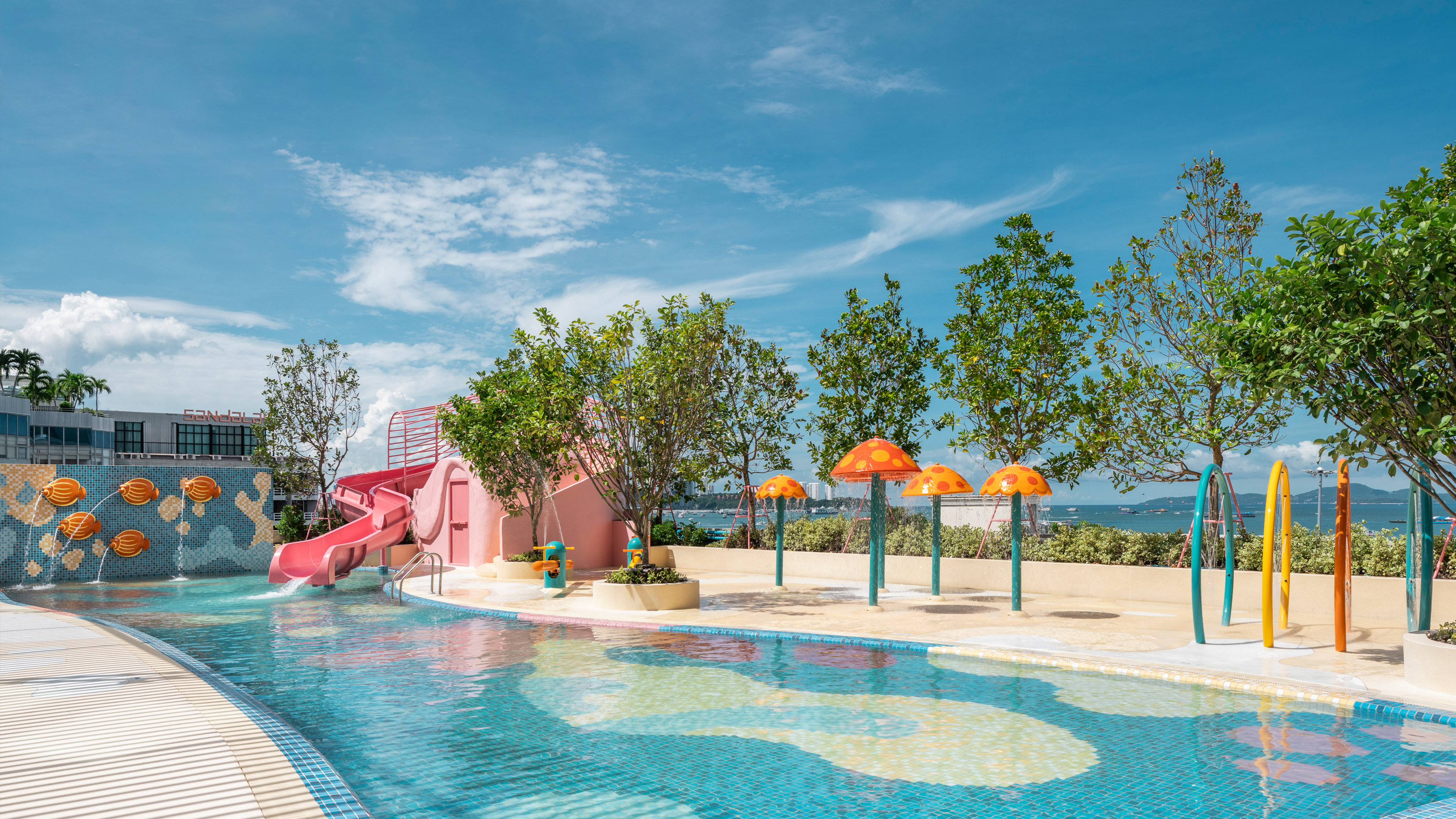 Holiday Inn Pattaya Hotel 74/83