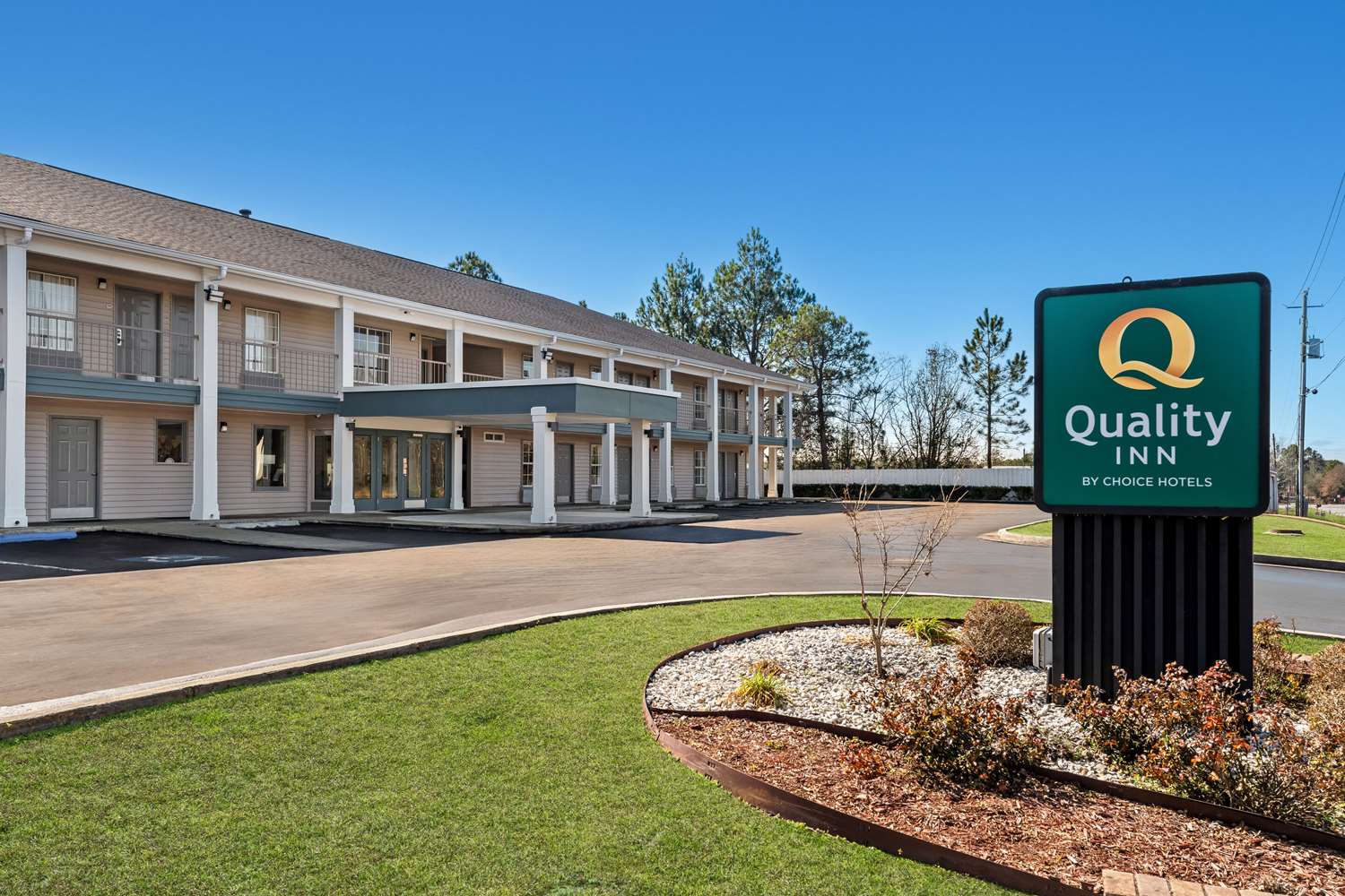 Quality Inn Eastman 42/43