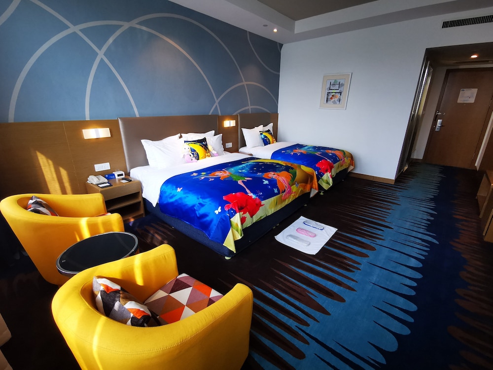 HOLIDAY INN EXPRESS WEIHAI ECONOMIC ZONE 33/54