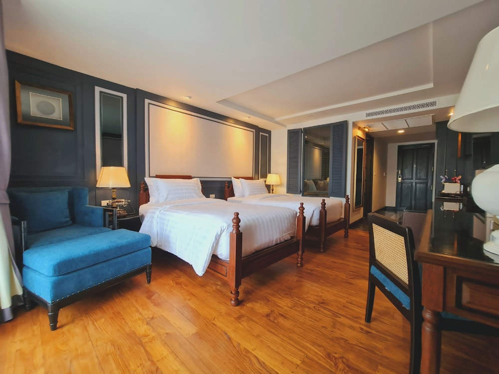 River, Deluxe, Twin Beds