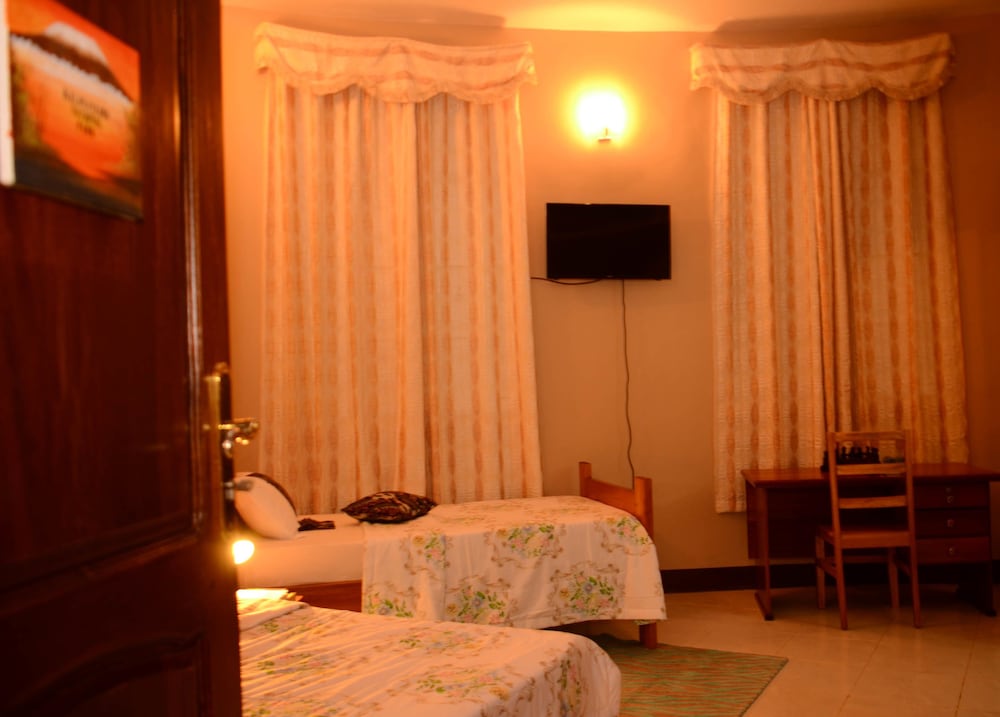 Mama Thea Homes - Hostel 28/45