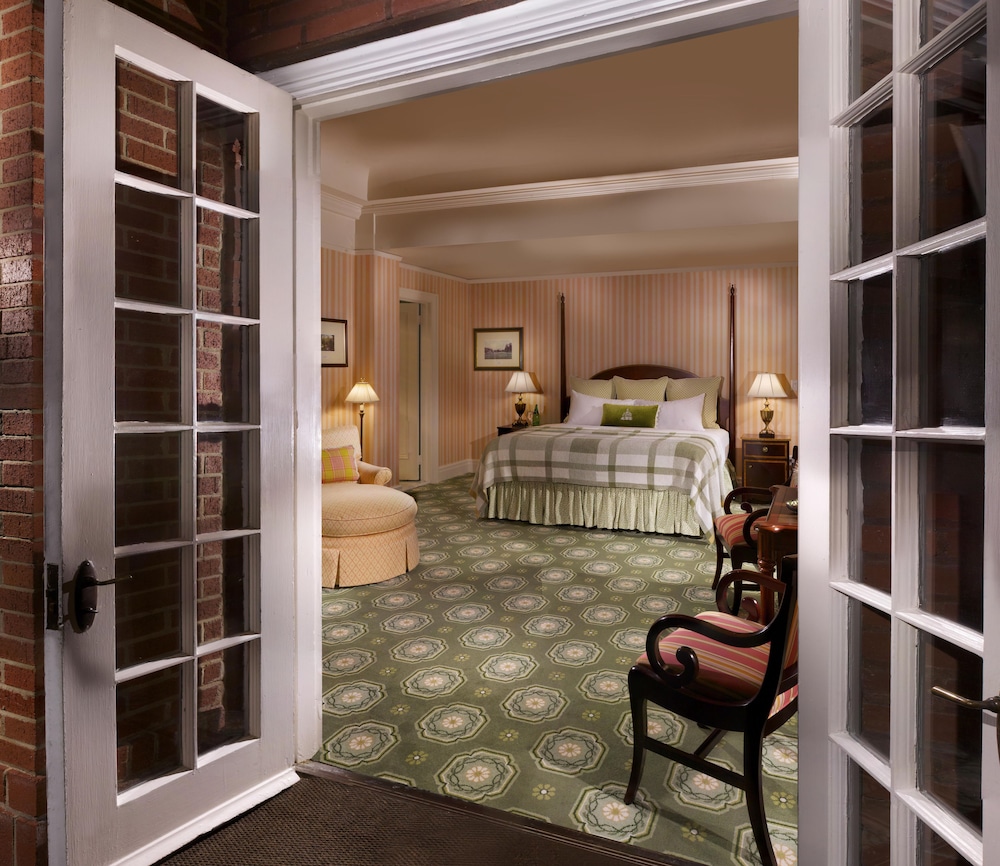 The Omni Homestead Resort 36/92