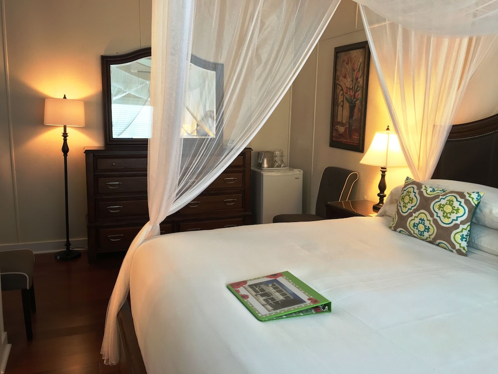 Avalon Bed & Breakfast 7/55