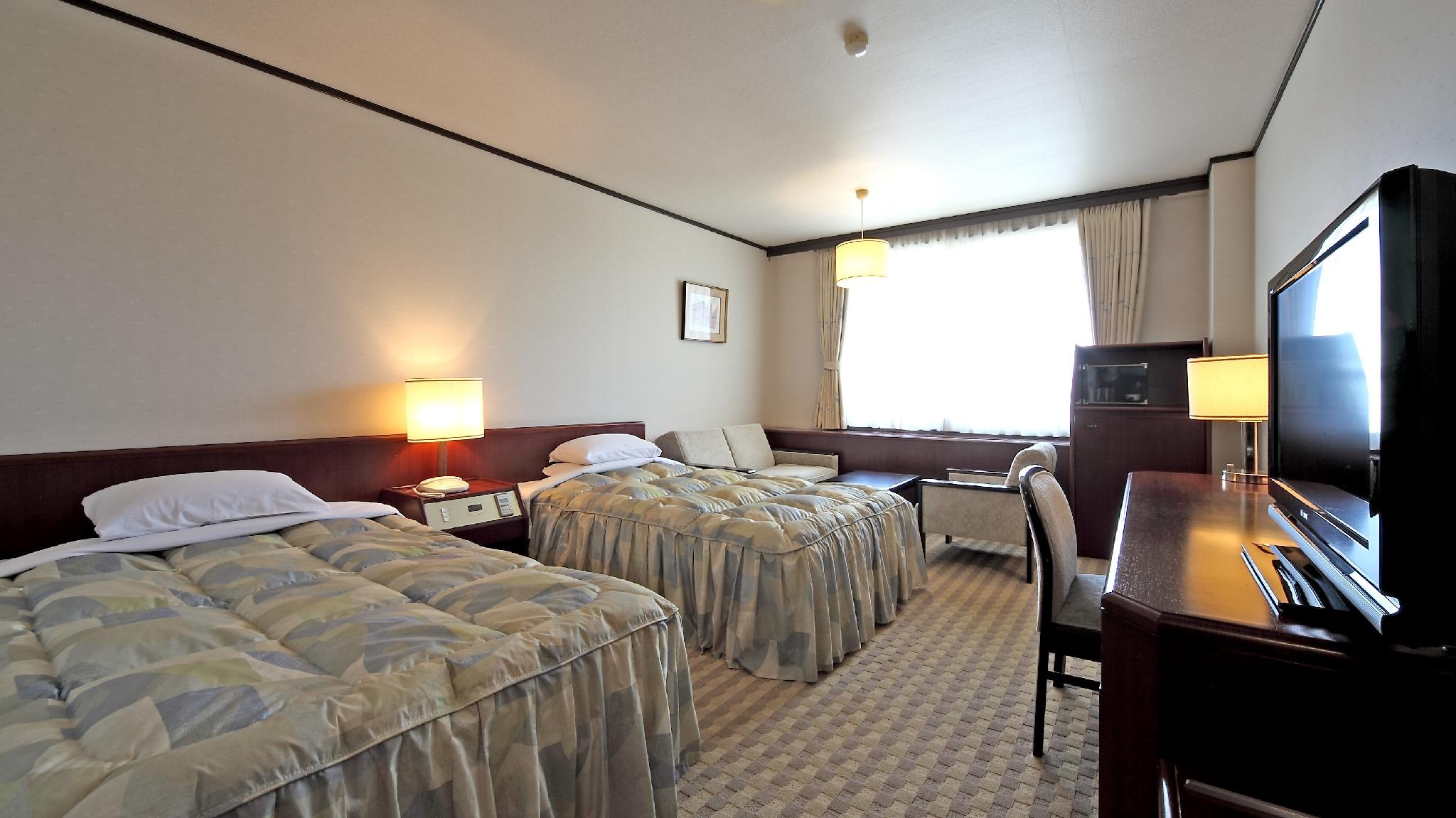 Room, Twin Beds, Town View, City View