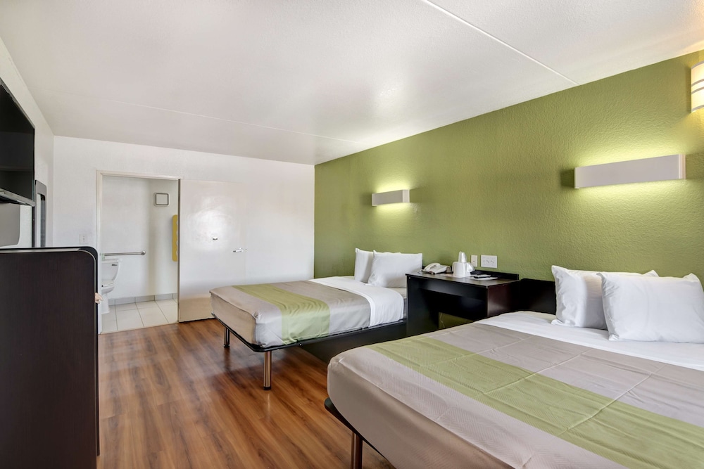 Motel6 Dallas, TX - Forest Lane 19/41